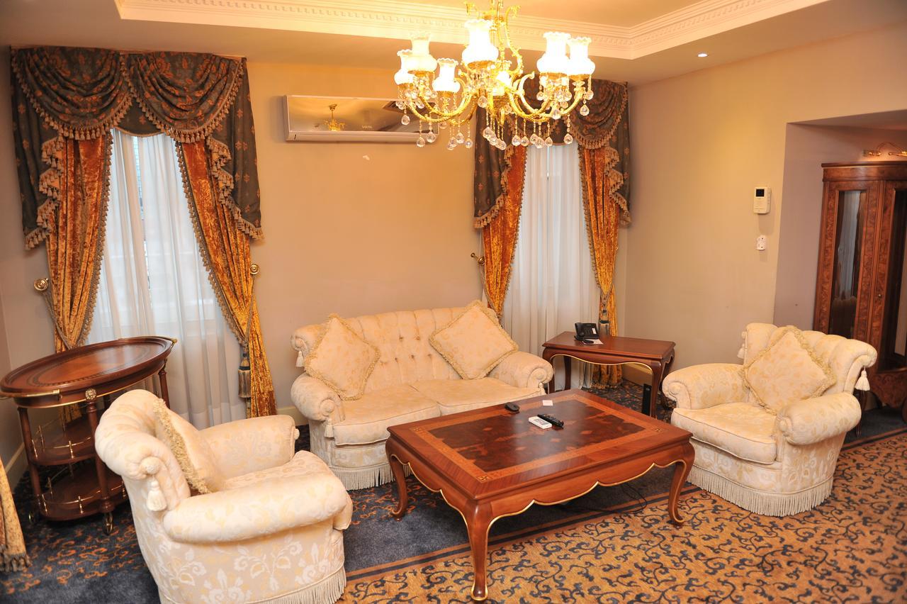 Hotel Intourist Palace Batumi Room photo